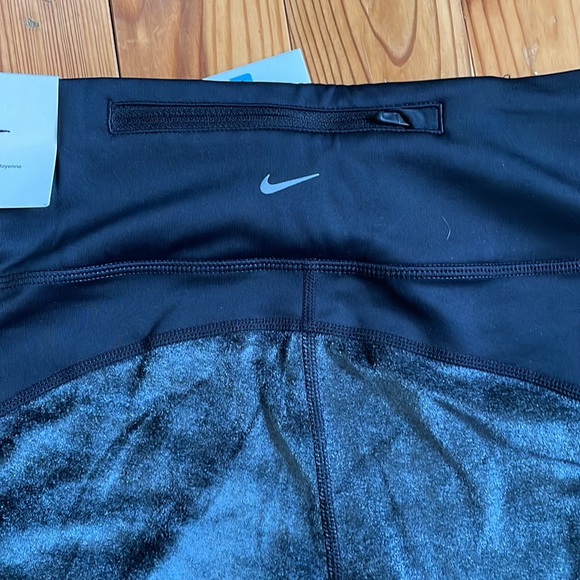 Nike FAST DRI-FIT Legging - Picture 5 of 9